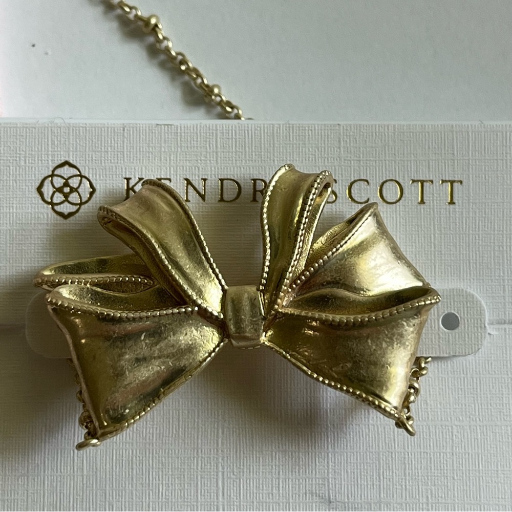 🎀Kendra Scott x Love Shack Fancy Gold Bow Necklace in White Crystal✨ - Picture 10 of 12